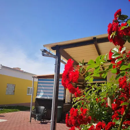 Surf House Helena 4* باليال