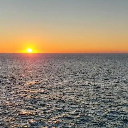 بيت ضيافة Surf House Helena باليال