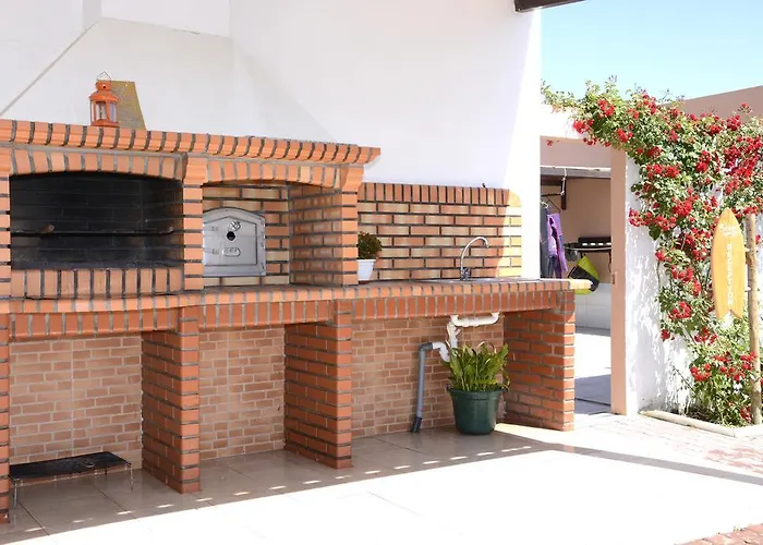 Casa de hóspedes Surf House Helena Baleal