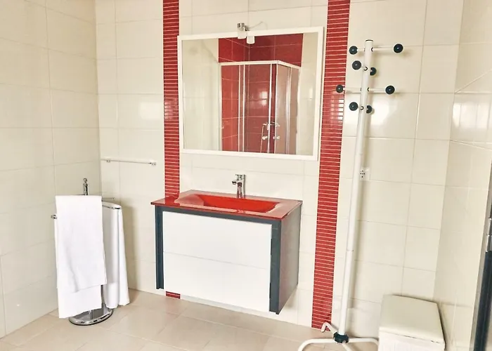 Surf House Helena 4*